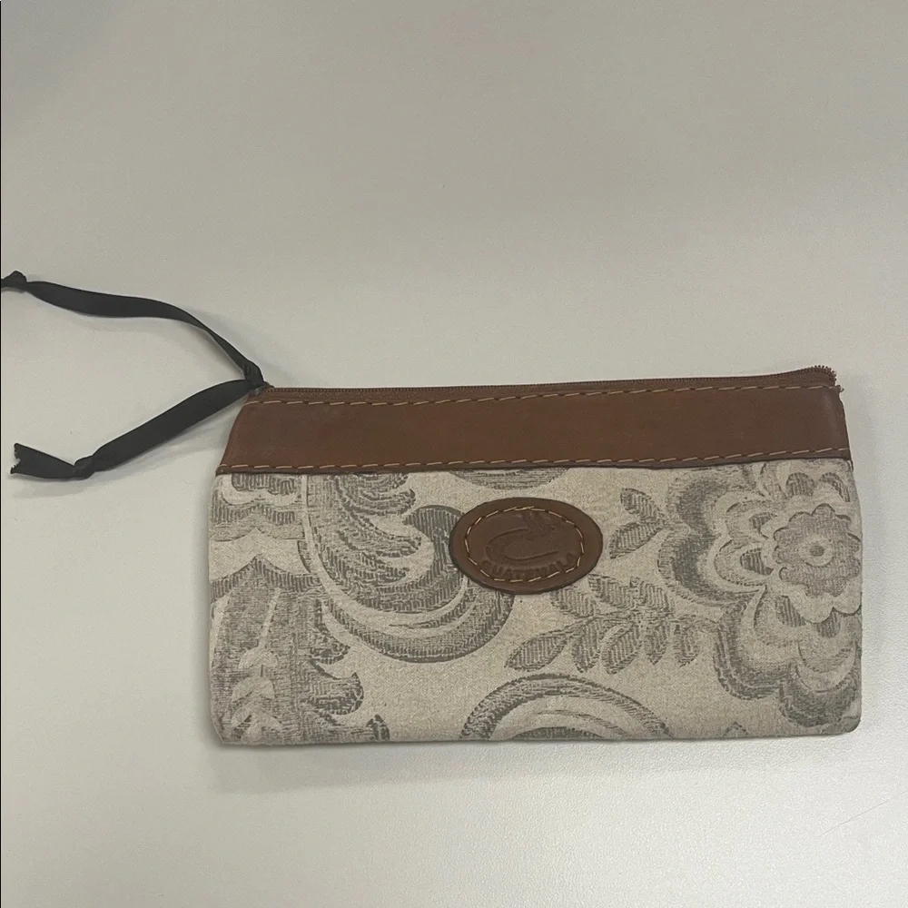 Source Unknown Brown and Gray Patterned Wallet w/Guatemala stamp